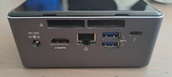 Nabízím toto šikovné mini PC od Intelu - NUC